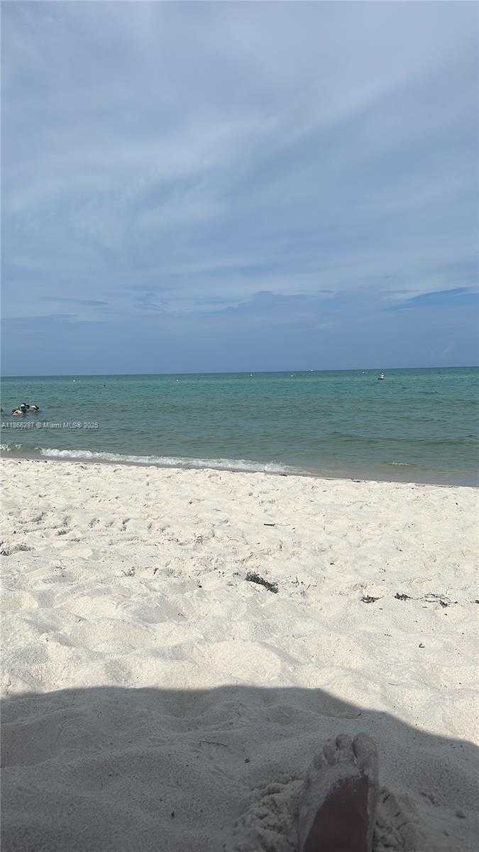 Small Image of 5161 COLLINS AVE #811, Miami Beach Number 26