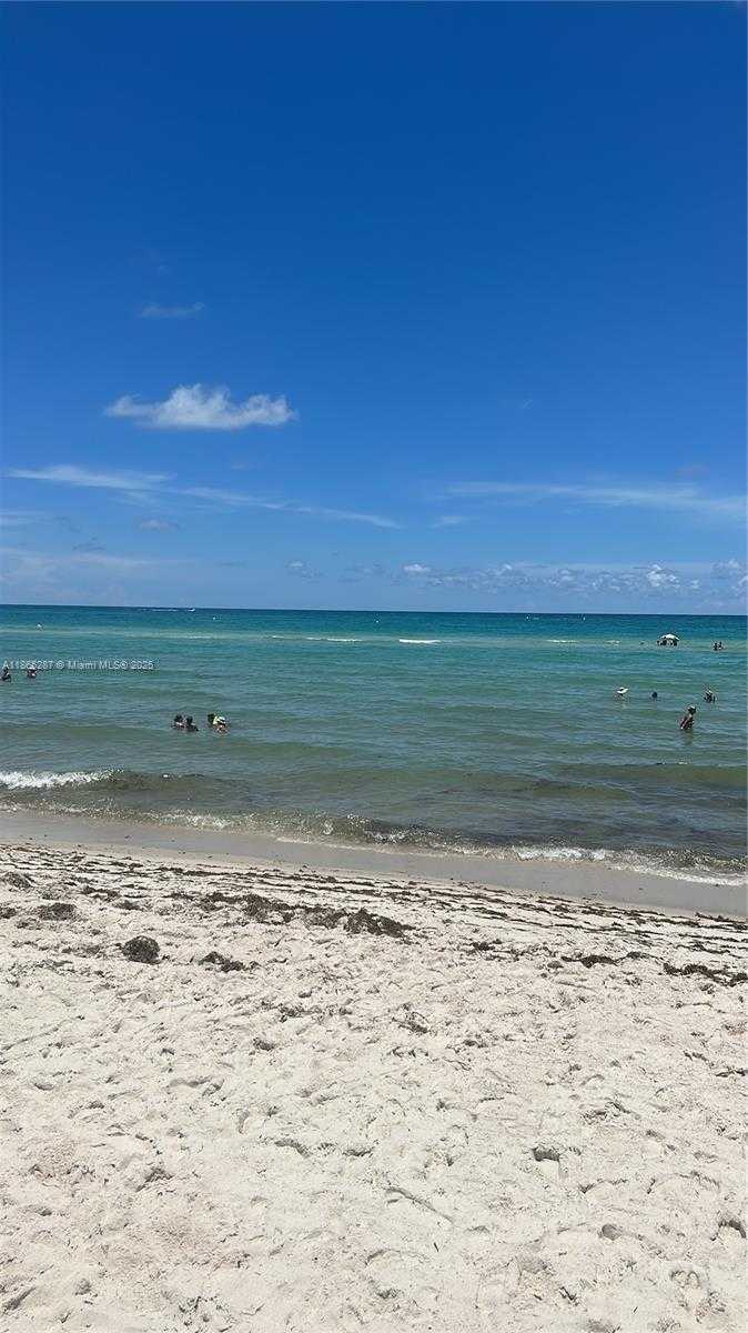 Small Image of 5161 COLLINS AVE #811, Miami Beach Number 28