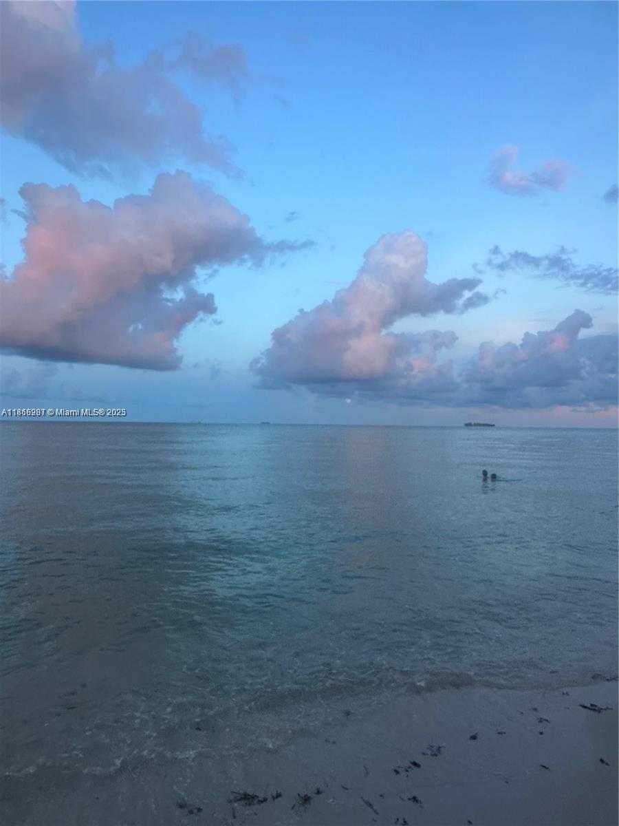 Small Image of 5161 COLLINS AVE #811, Miami Beach Number 30