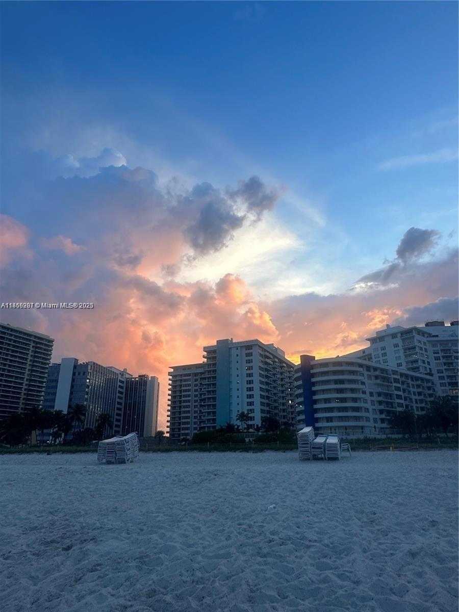 Small Image of 5161 COLLINS AVE #811, Miami Beach Number 31