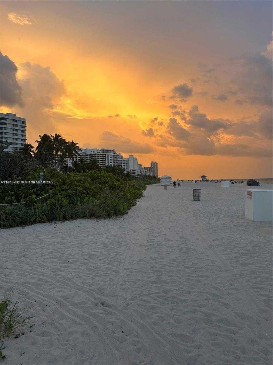 Small Image of 5161 COLLINS AVE #811, Miami Beach Number 32