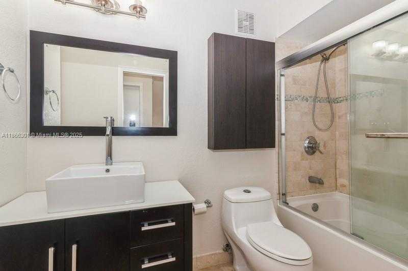 Small Image of 11329 SOUTH WEST 109TH RD #63C, Miami Number 6