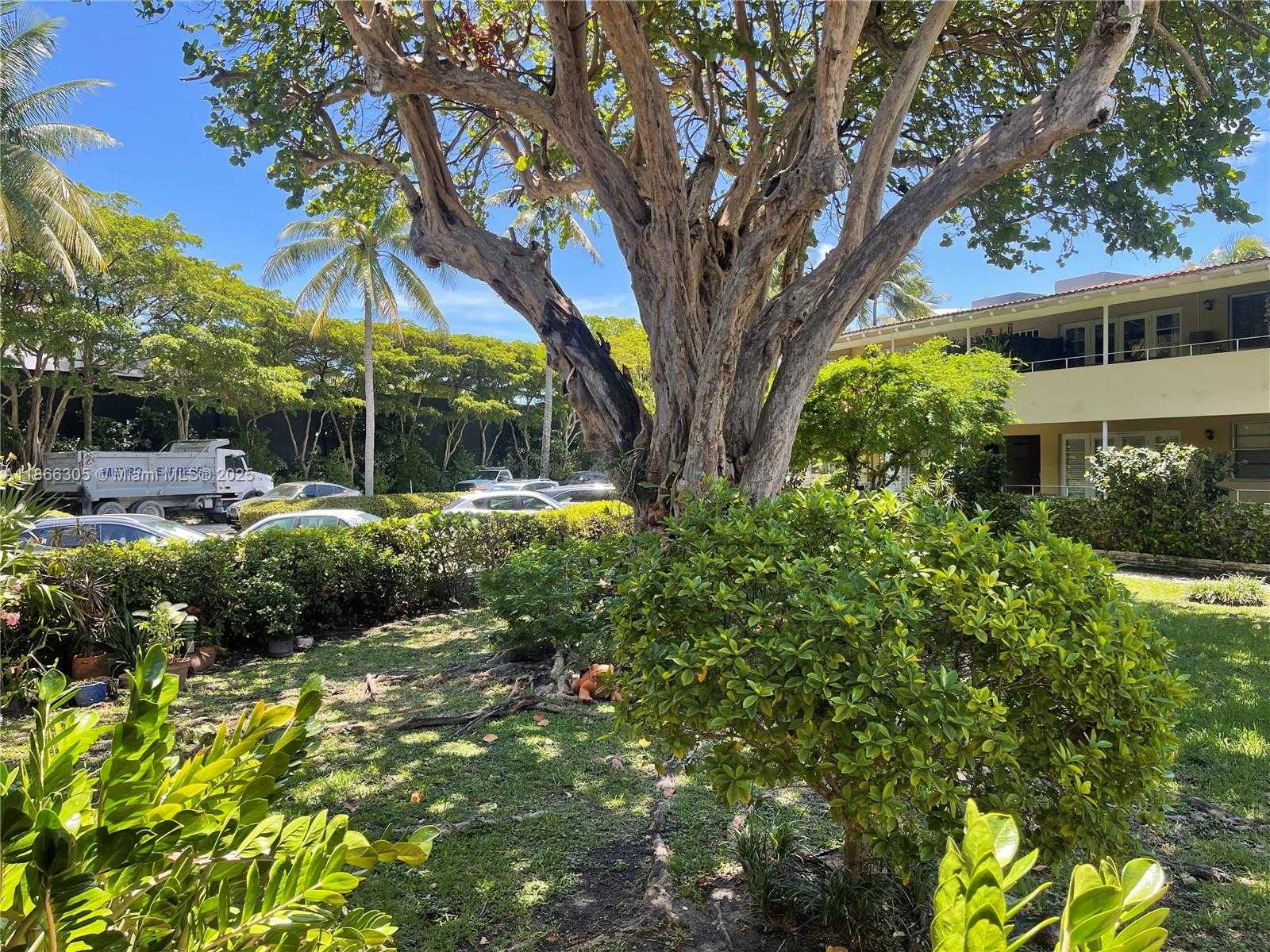 Small Image of 30 PARK DR #12-B, Bal Harbour Number 17