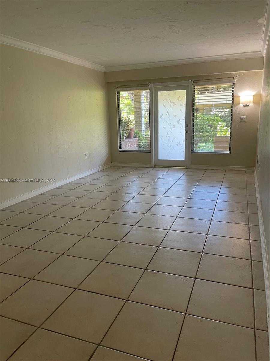 Small Image of 30 PARK DR #12-B, Bal Harbour Number 2
