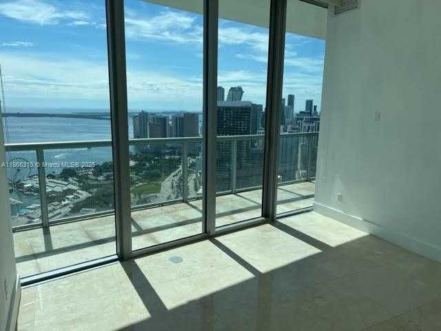 Small Image of 888 BISCAYNE BLVD #5407, Miami Number 18