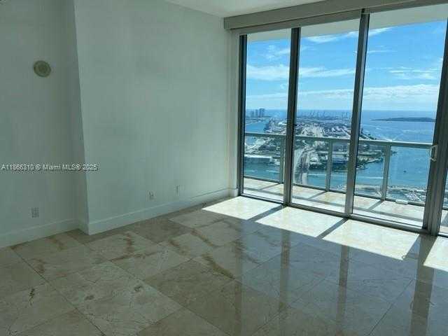 Small Image of 888 BISCAYNE BLVD #5407, Miami Number 4