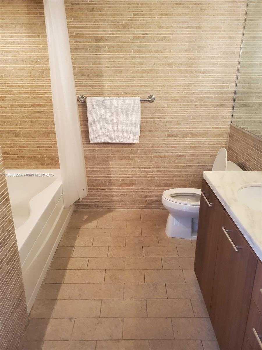 Small Image of 50 BISCAYNE BLVD #703, Miami Number 17