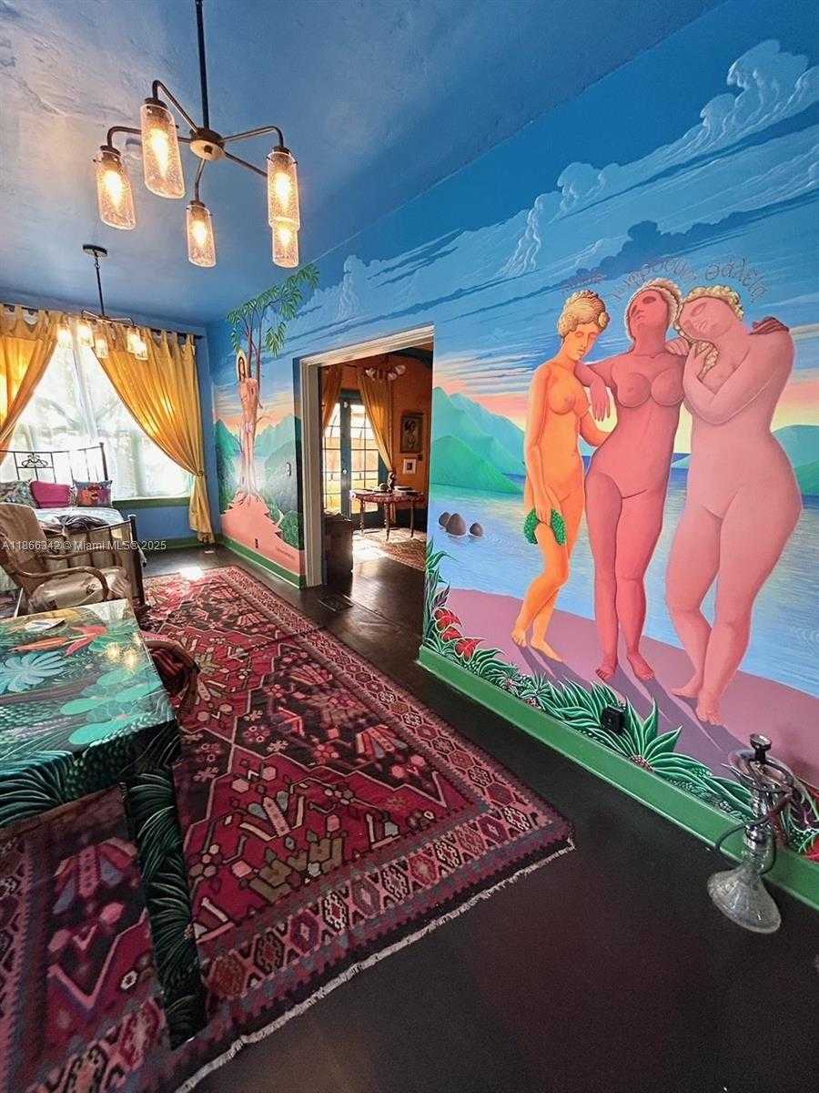 Small Image of 168 NORTH EAST 44TH ST, Miami Number 11