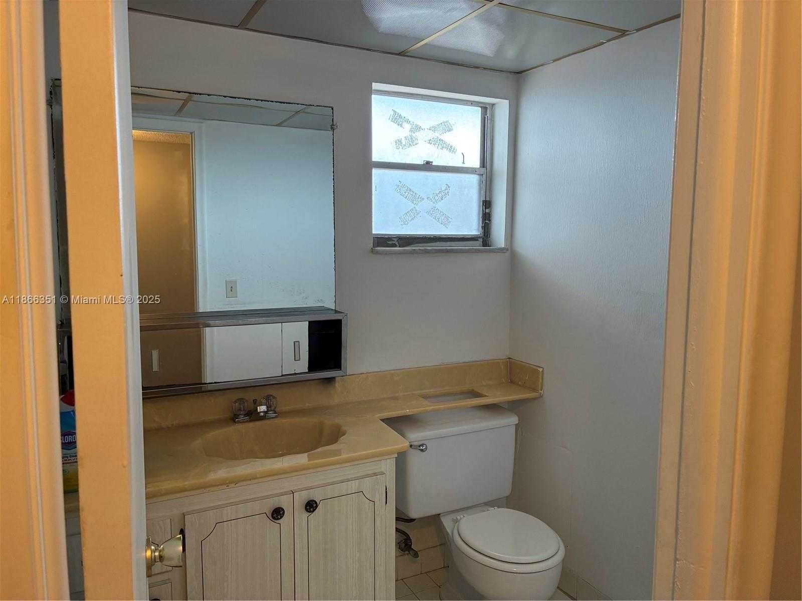 Small Image of Hallandale Beach Number 10