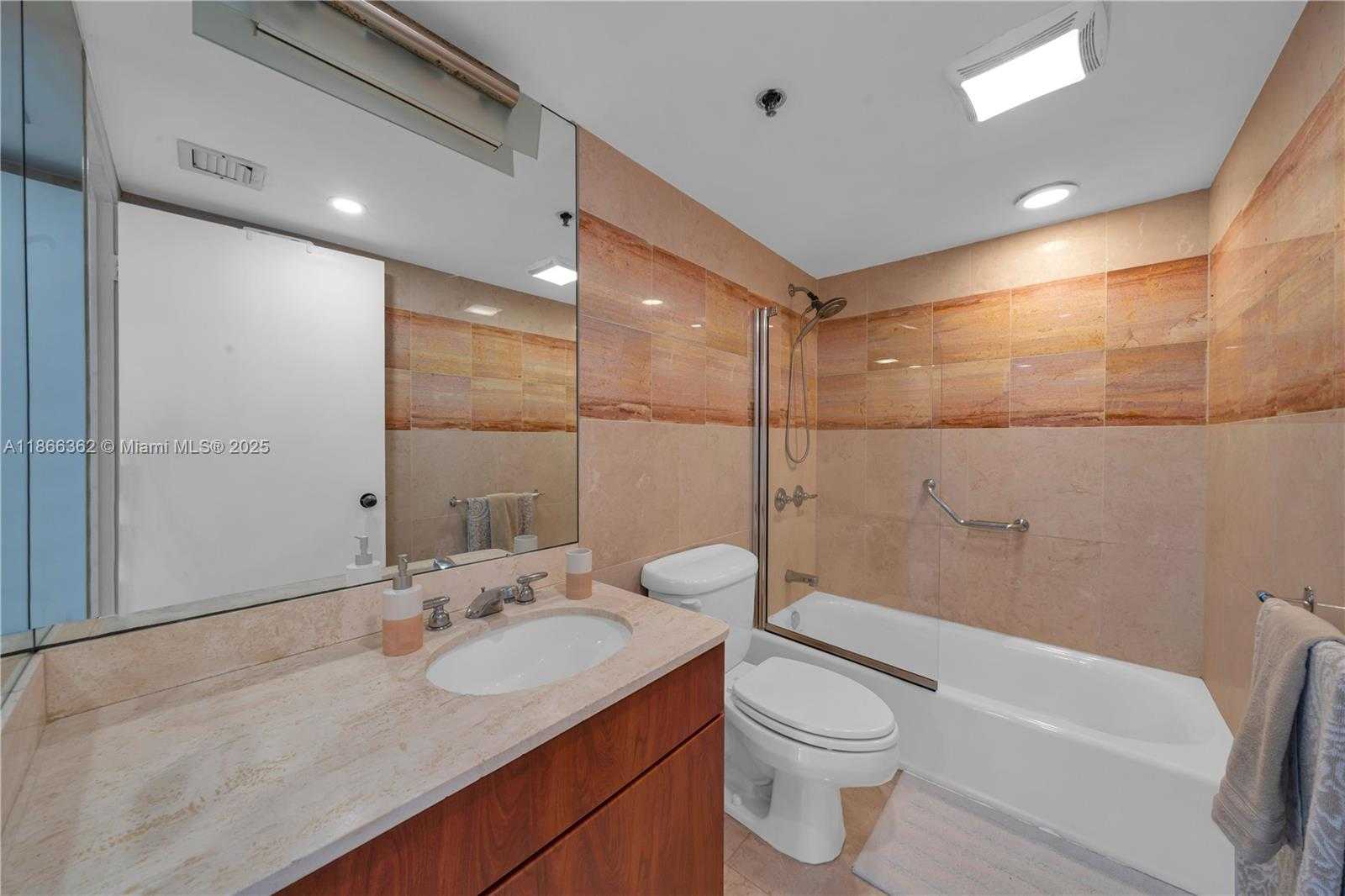 Small Image of 201 CRANDON BLVD #541, Key Biscayne Number 23