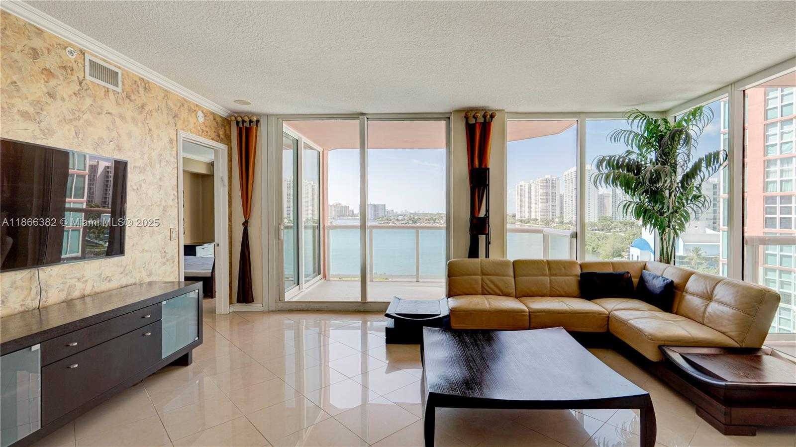 Small Image of 3370 HIDDEN BAY DR #909, Aventura Number 31
