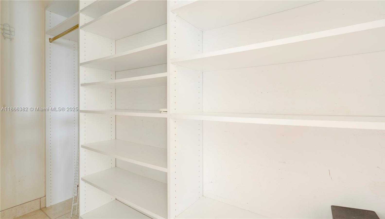 Small Image of 3370 HIDDEN BAY DR #909, Aventura Number 35