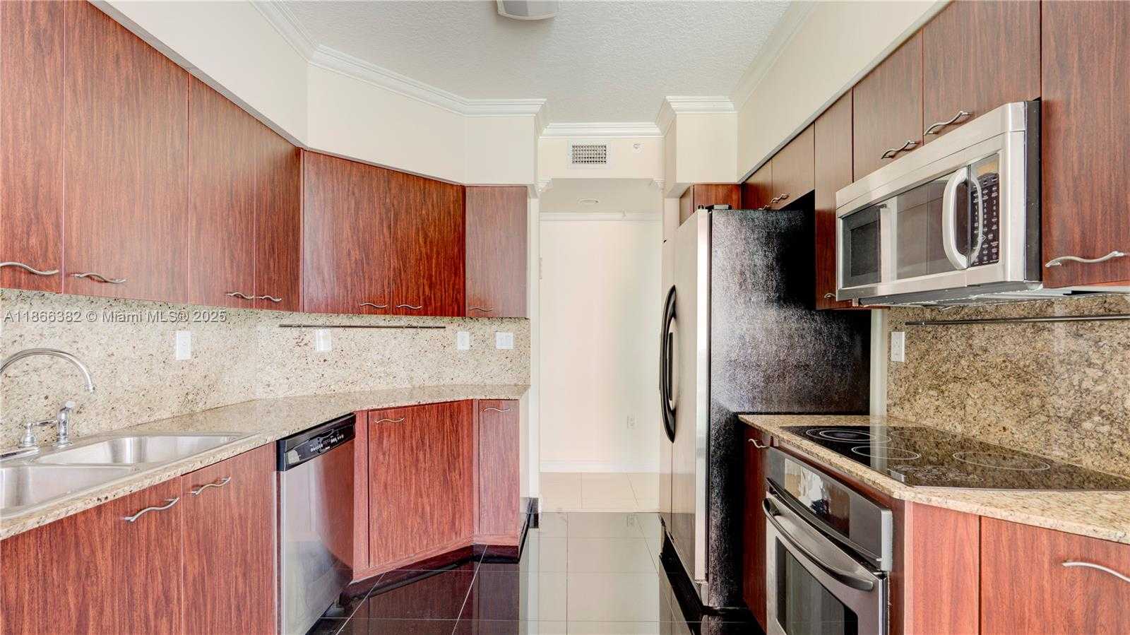 Small Image of 3370 HIDDEN BAY DR #909, Aventura Number 40