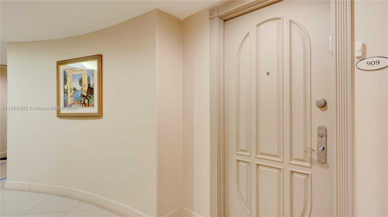 Small Image of 3370 HIDDEN BAY DR #909, Aventura Number 56