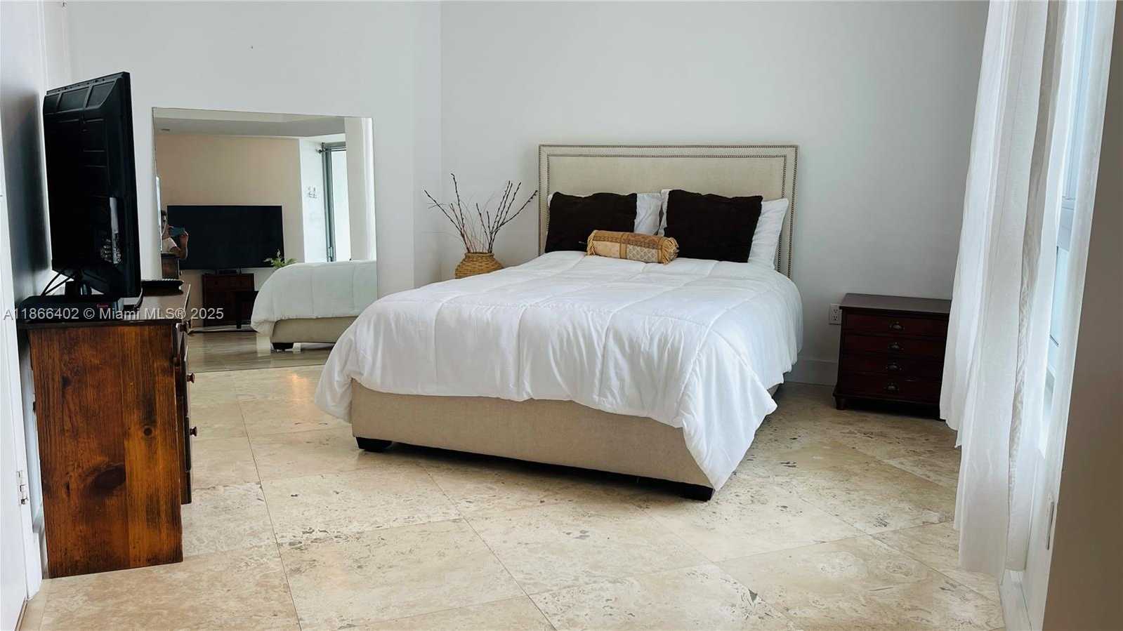 Small Image of 350 SOUTH MIAMI AVE #2611, Miami Number 9