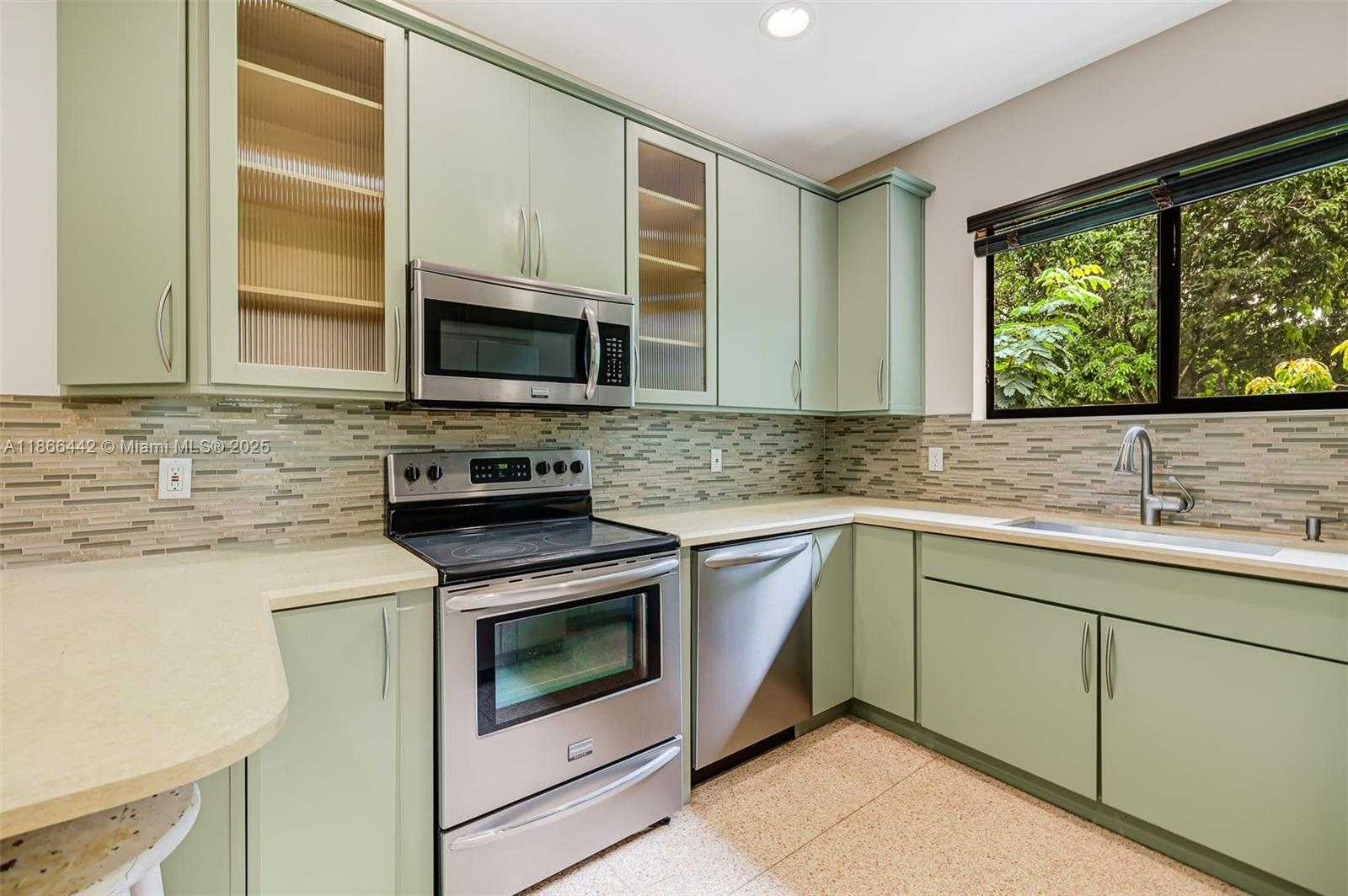 Small Image of 6250 SOUTH WEST 88TH ST, Pinecrest Number 10