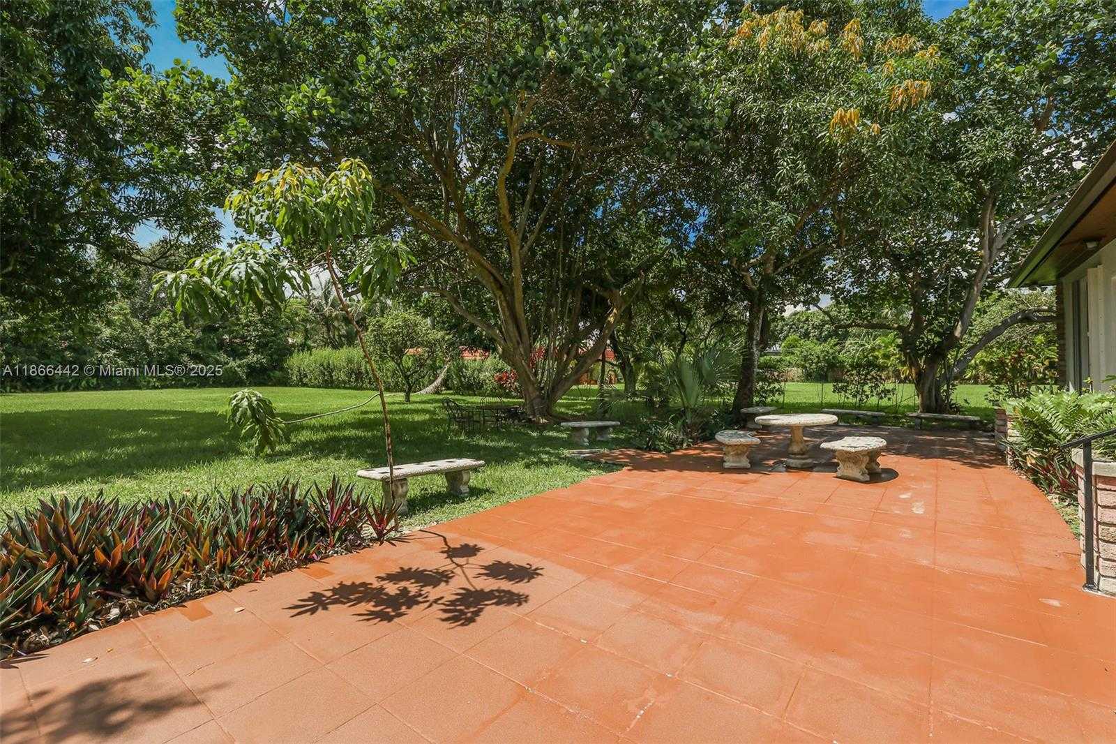 Small Image of 6250 SOUTH WEST 88TH ST, Pinecrest Number 27