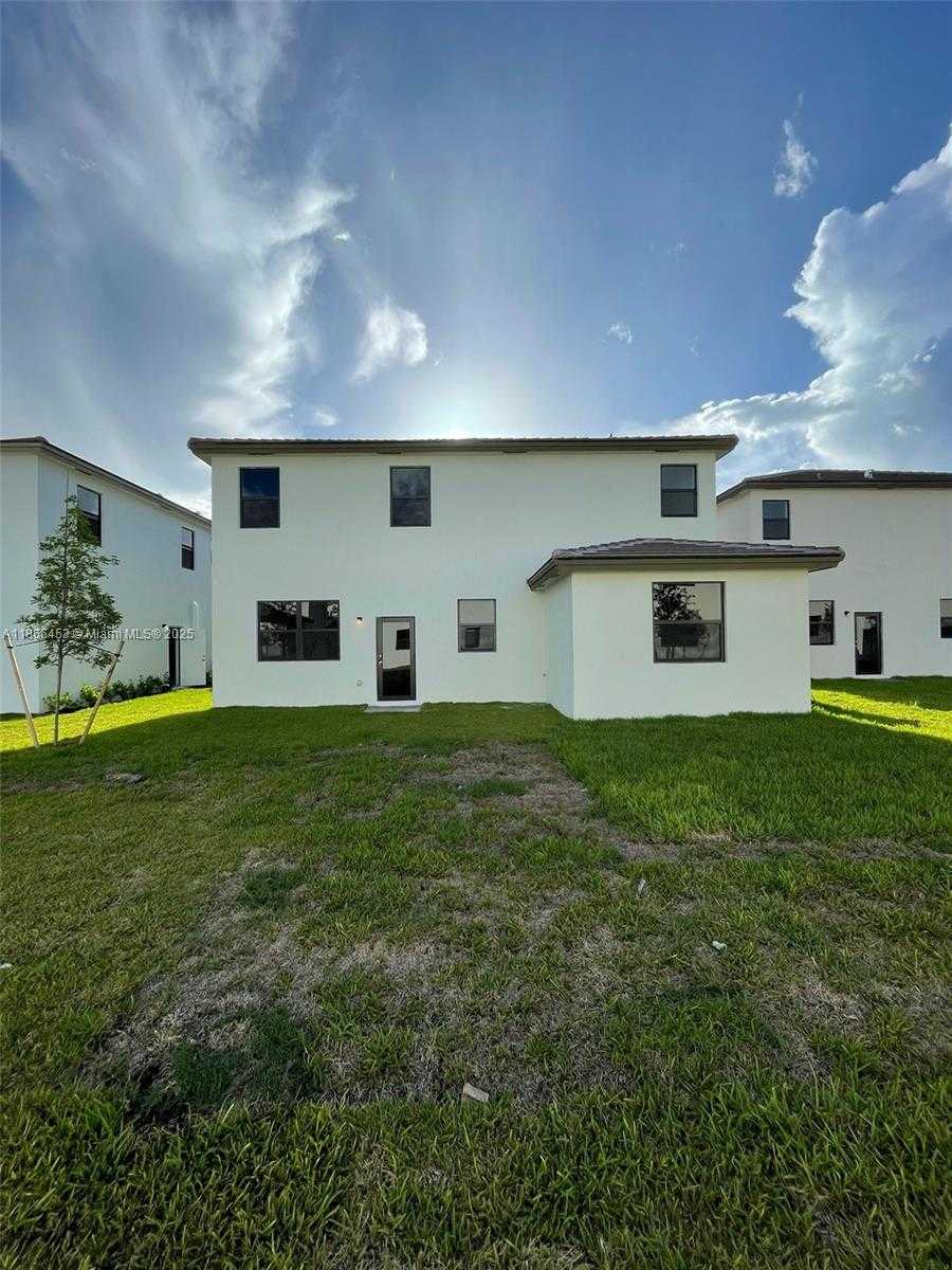 Small Image of 22765 SOUTH WEST 131ST PL #22765, Miami Number 2