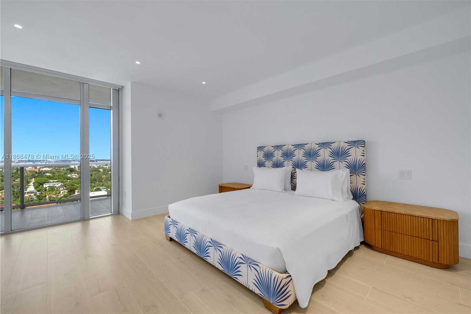 Small Image of 3737 COLLINS AVE #S-1603, Miami Beach Number 12
