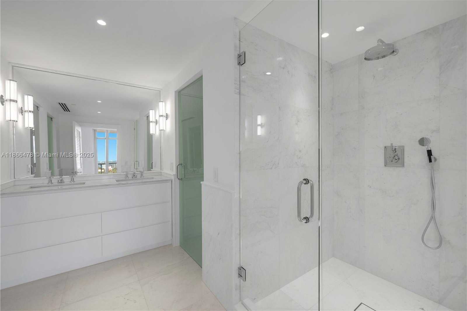 Small Image of 3737 COLLINS AVE #S-1603, Miami Beach Number 16