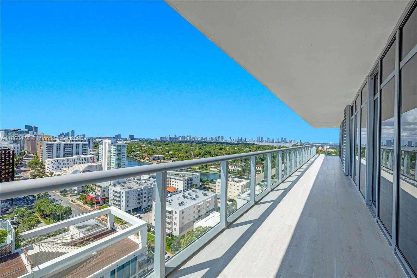 Small Image of 3737 COLLINS AVE #S-1603, Miami Beach Number 21