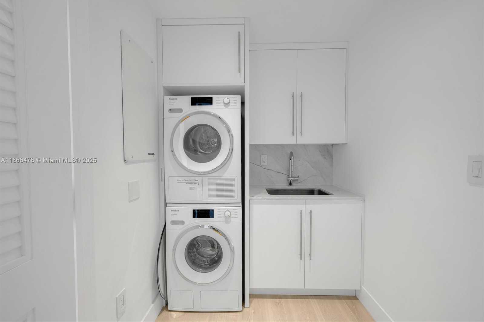 Small Image of 3737 COLLINS AVE #S-1603, Miami Beach Number 26