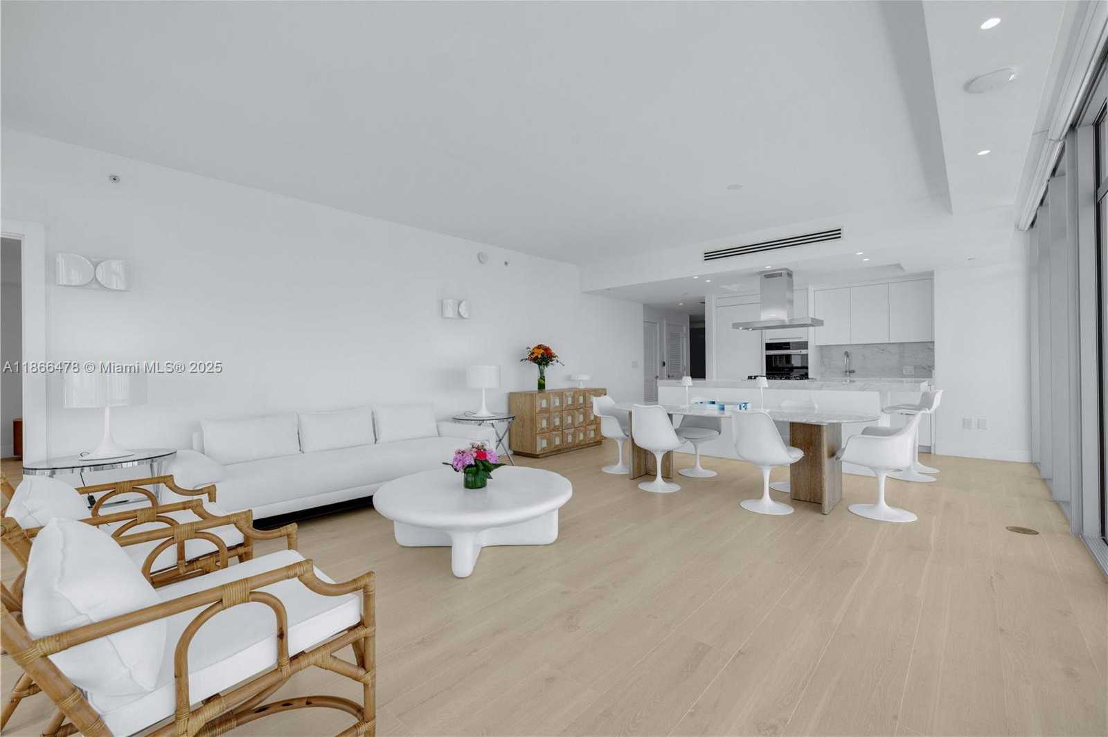 Small Image of 3737 COLLINS AVE #S-1603, Miami Beach Number 4