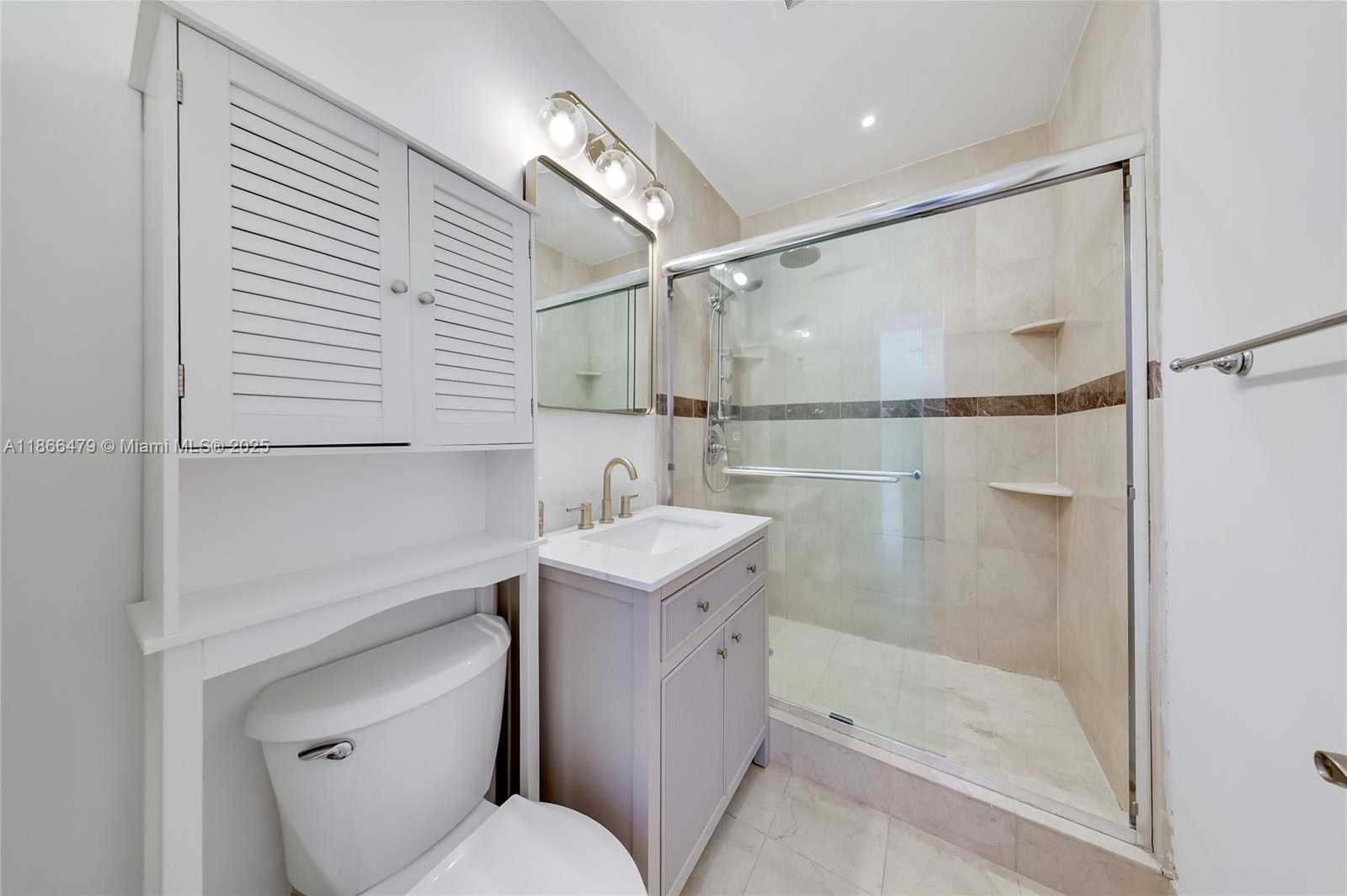 Small Image of 1410 BIRD RD, Coral Gables Number 14