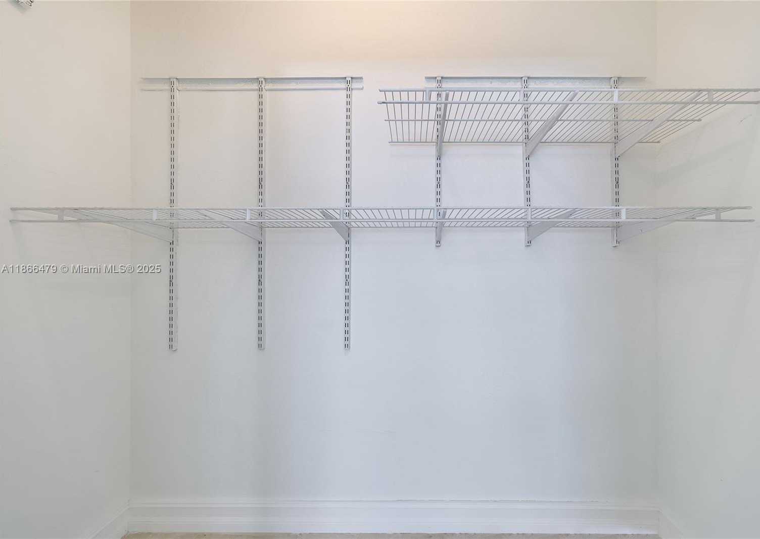 Small Image of 1410 BIRD RD, Coral Gables Number 15