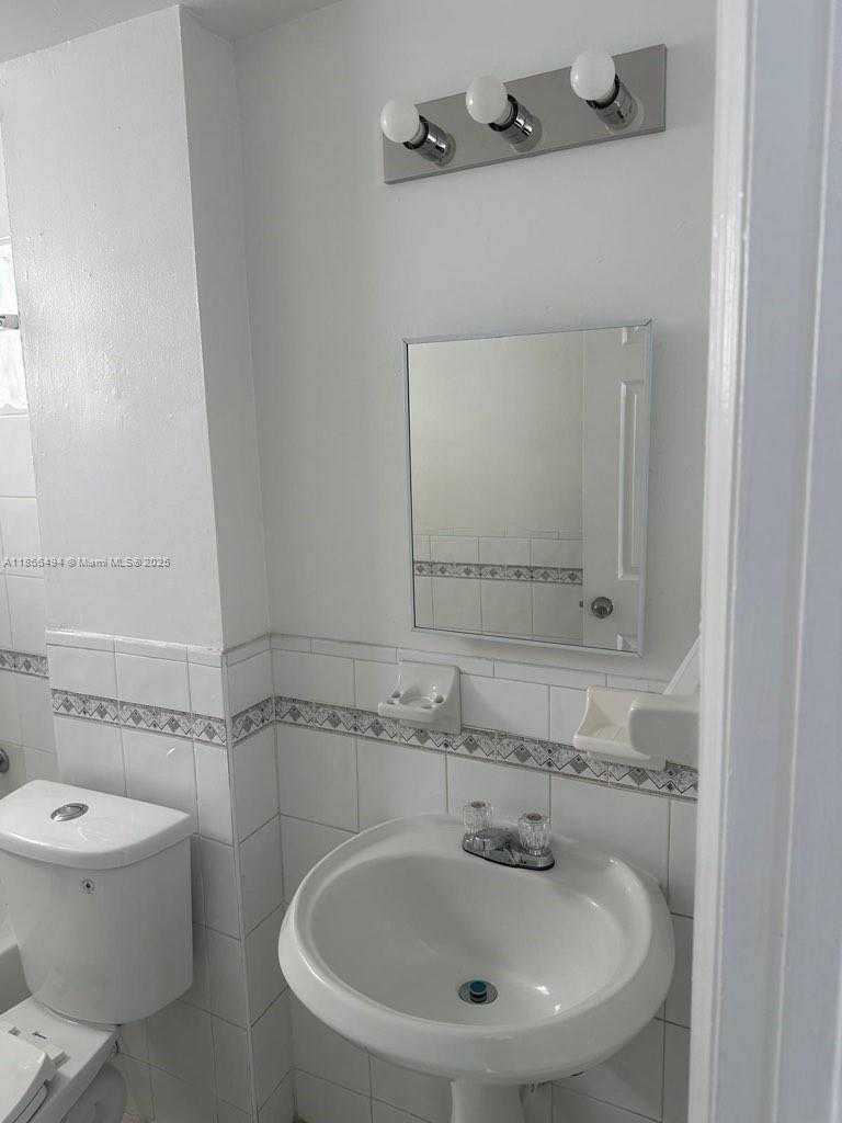 Small Image of 7001 BONITA DR #45, Miami Beach Number 7