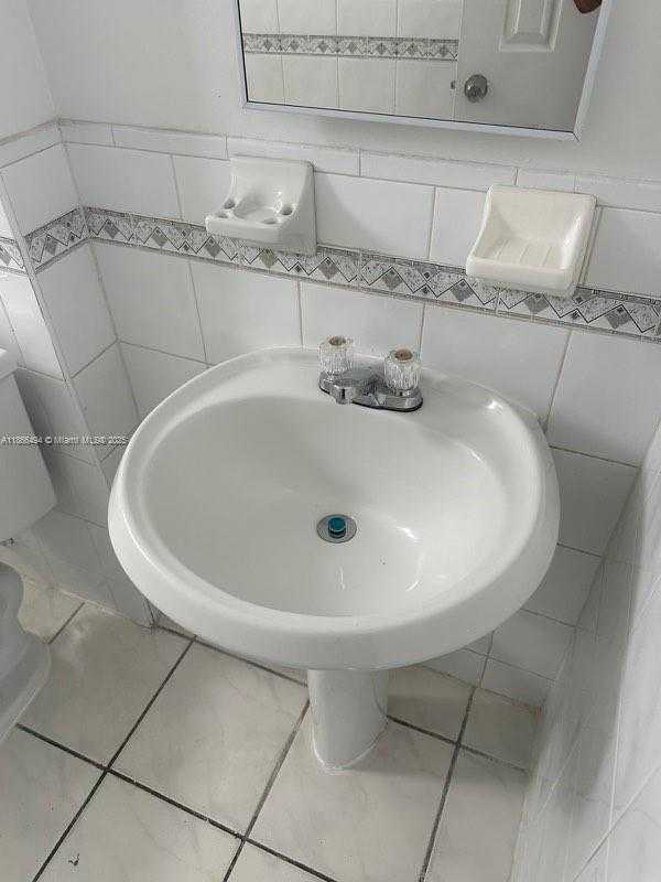 Small Image of 7001 BONITA DR #45, Miami Beach Number 8