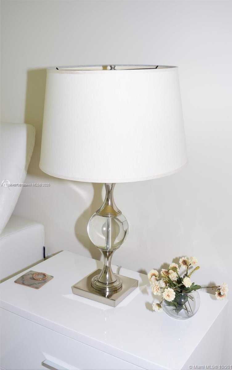 Small Image of 10275 COLLINS AVE #521, Bal Harbour Number 19