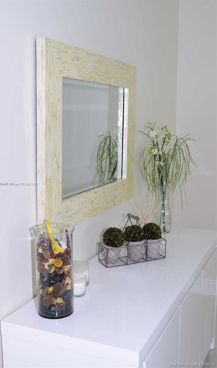 Small Image of 10275 COLLINS AVE #521, Bal Harbour Number 9
