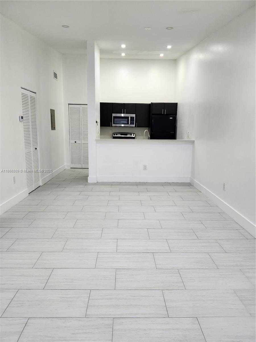Small Image of 18224 MEDITERRANEAN BLVD #8-17, Hialeah Number 3