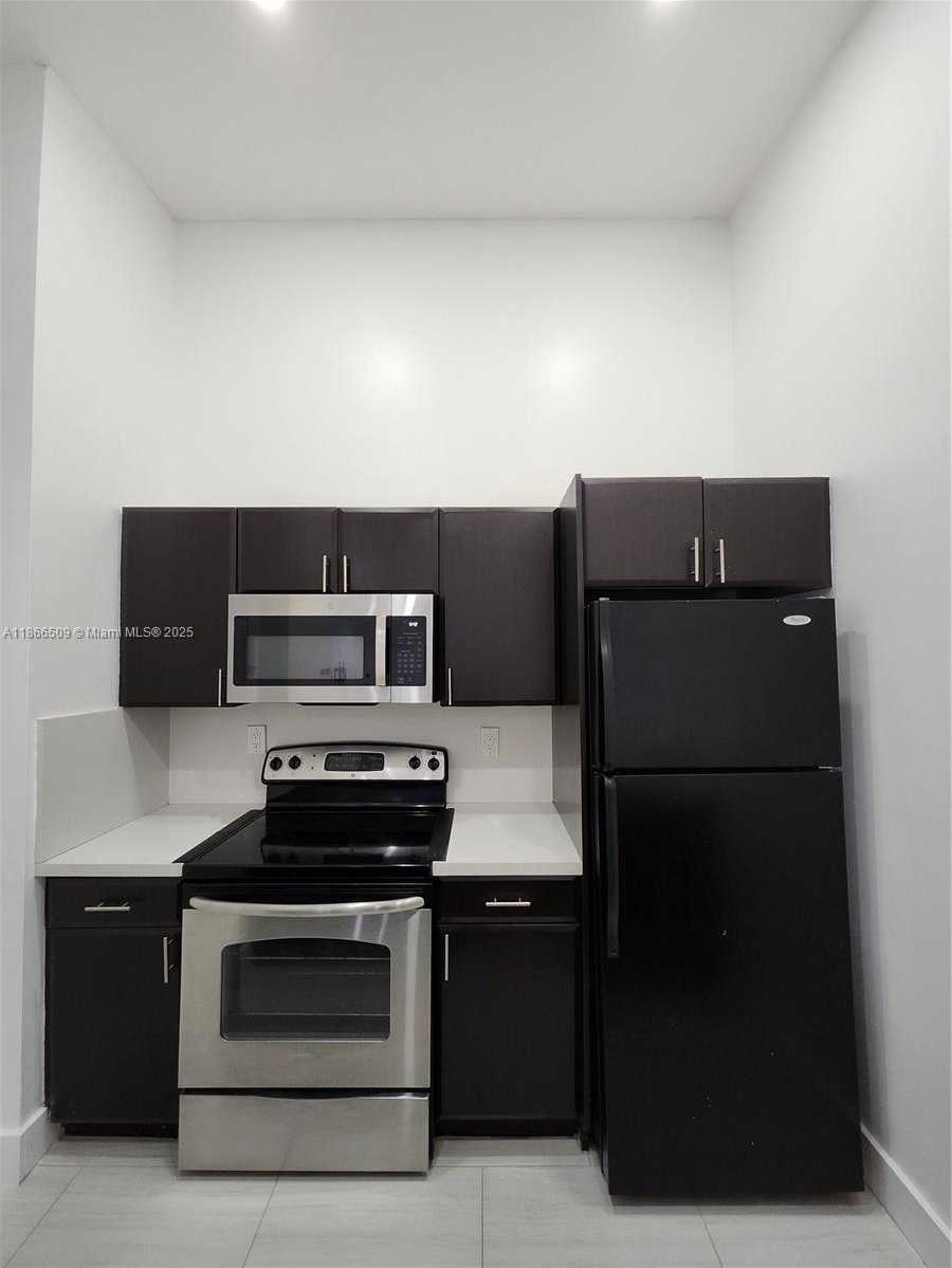 Small Image of 18224 MEDITERRANEAN BLVD #8-17, Hialeah Number 7