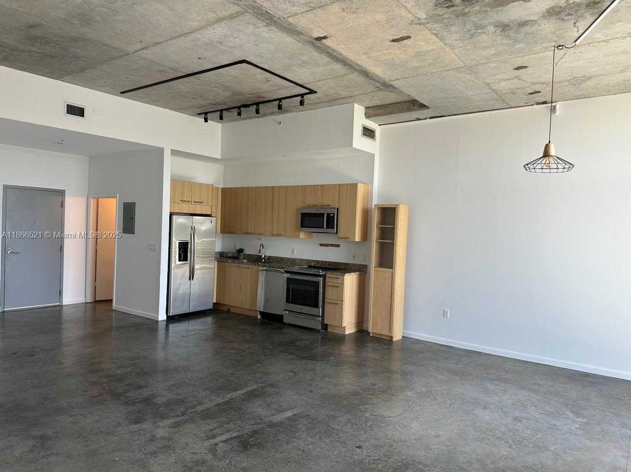 Small Image of 2001 MERIDIAN AVE #522, Miami Beach Number 6