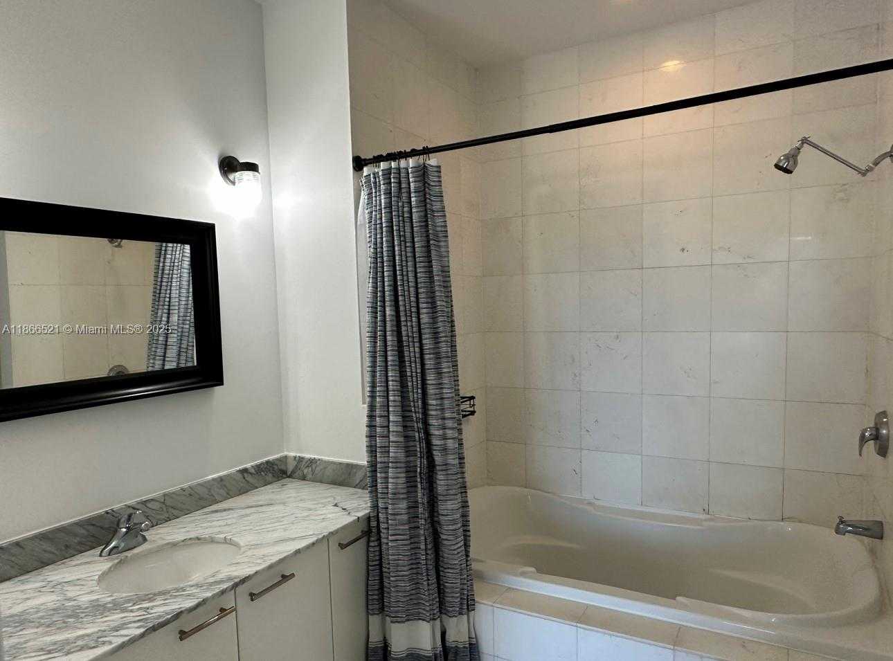 Small Image of 2001 MERIDIAN AVE #522, Miami Beach Number 7