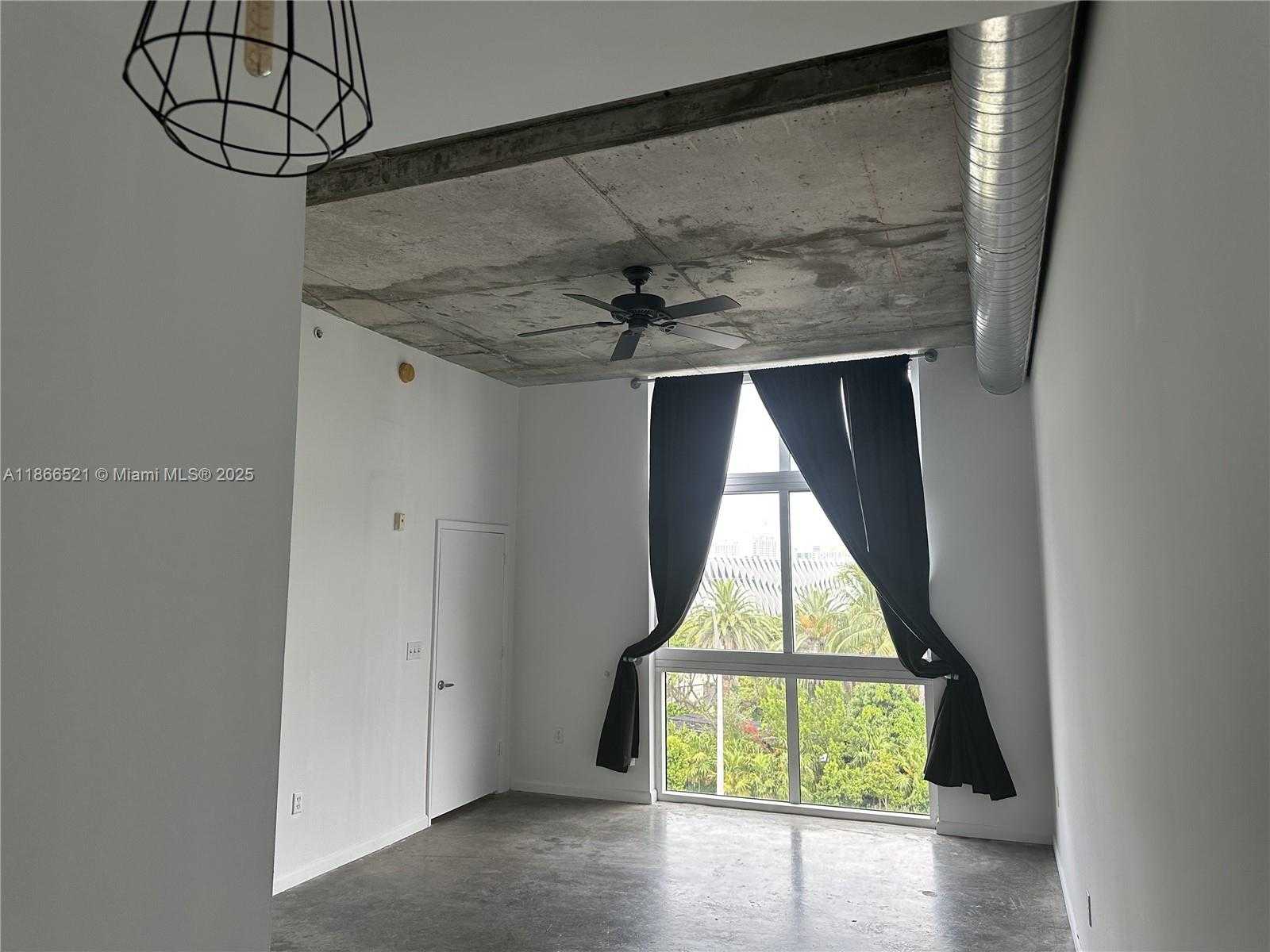 Small Image of 2001 MERIDIAN AVE #522, Miami Beach Number 9