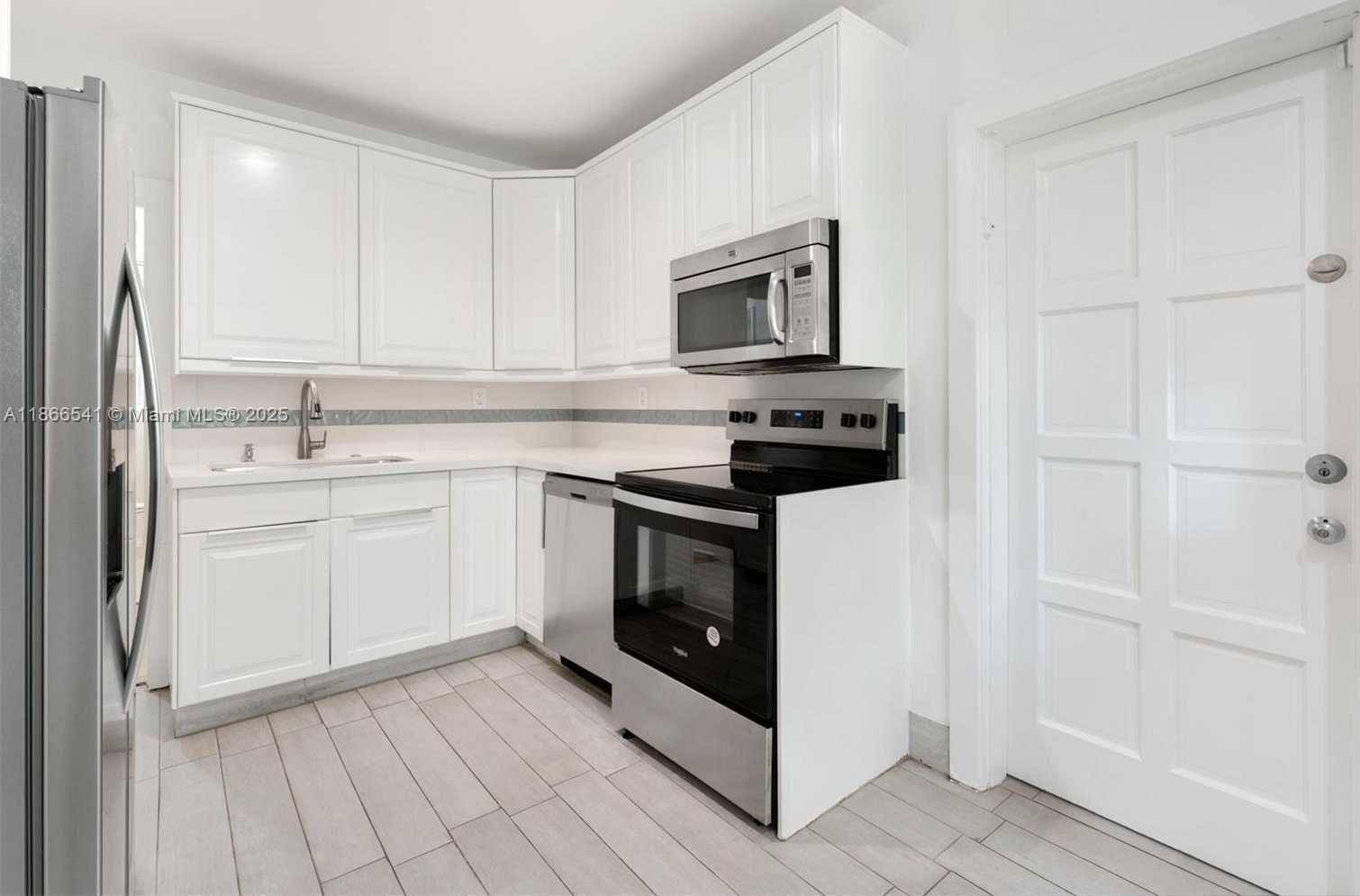 Small Image of 4724 ORDUNA DR, Coral Gables Number 12