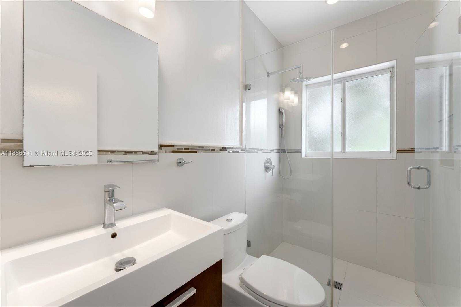 Small Image of 4724 ORDUNA DR, Coral Gables Number 17