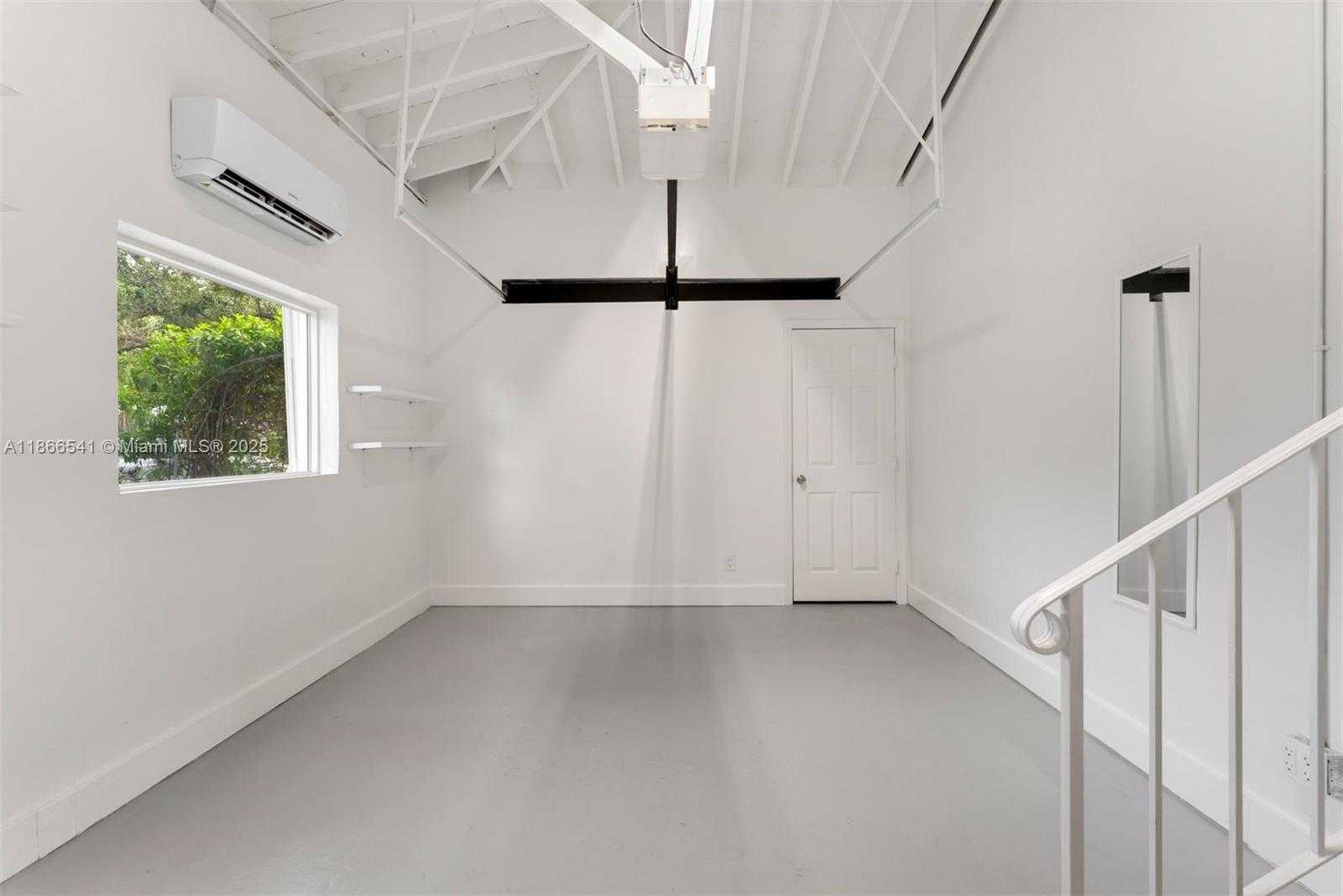 Small Image of 4724 ORDUNA DR, Coral Gables Number 25