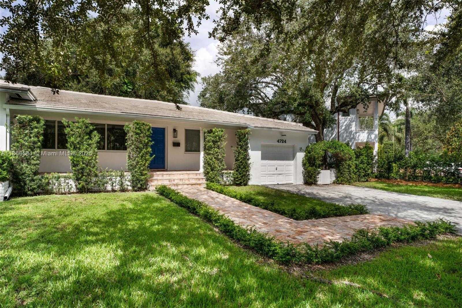 Small Image of 4724 ORDUNA DR, Coral Gables Number 34