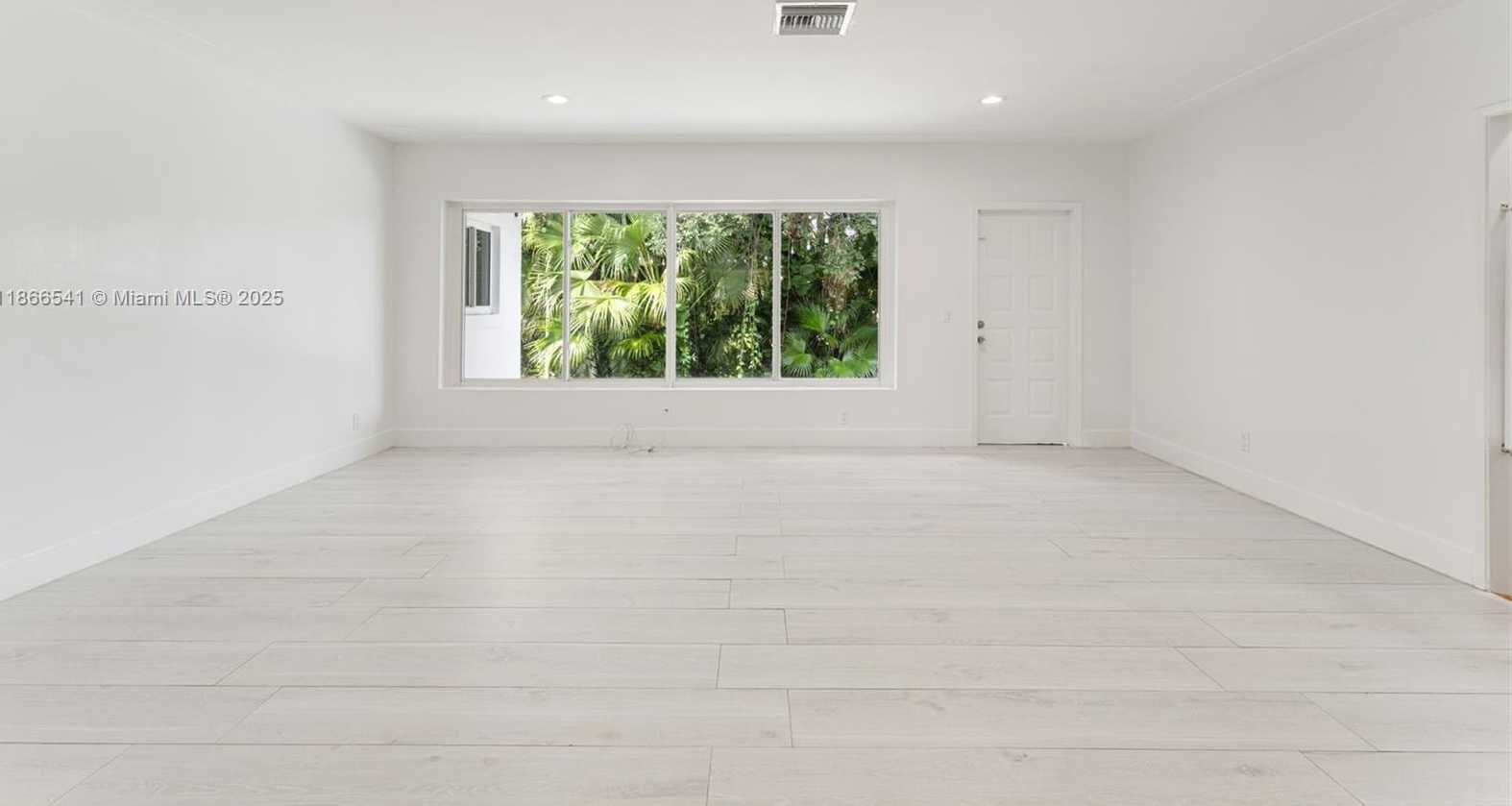 Small Image of 4724 ORDUNA DR, Coral Gables Number 8