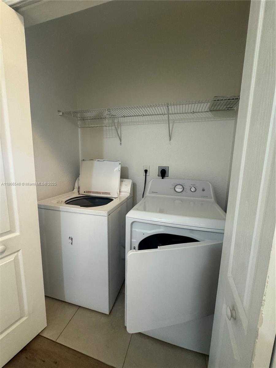 Small Image of 16319 SOUTH WEST 44TH TER, Miami Number 18
