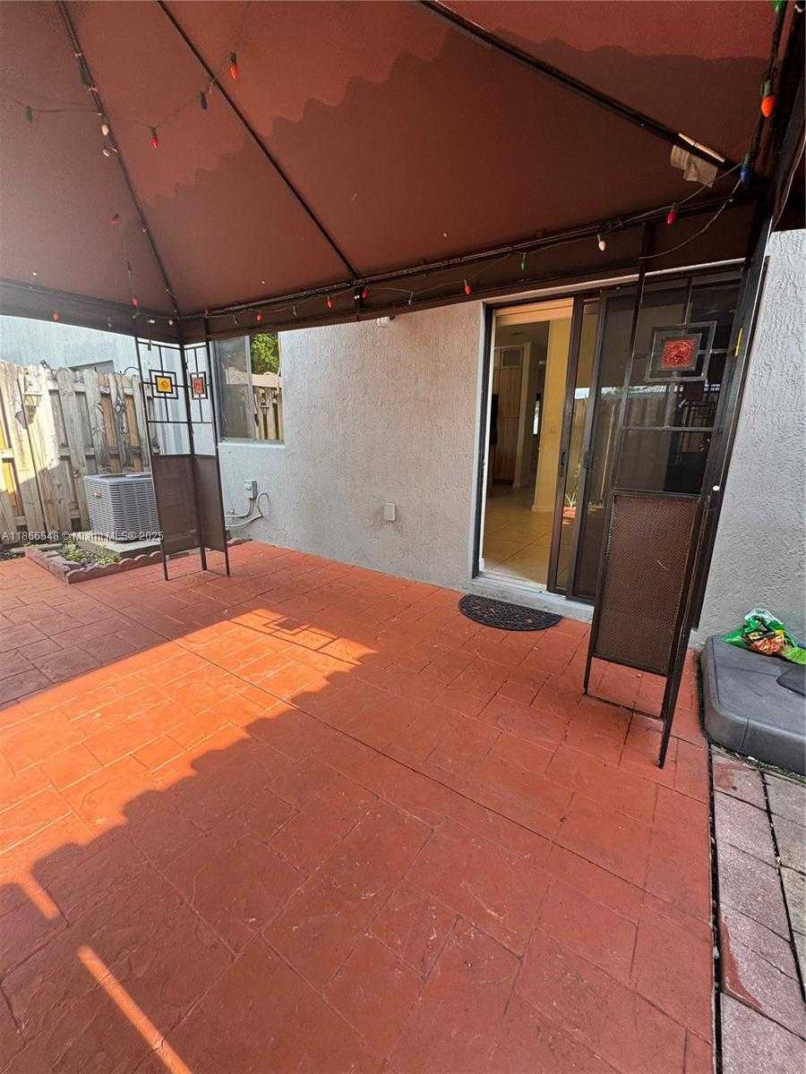 Small Image of 16319 SOUTH WEST 44TH TER, Miami Number 26