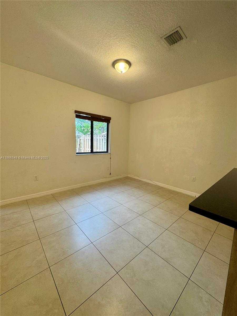 Small Image of 16319 SOUTH WEST 44TH TER, Miami Number 7