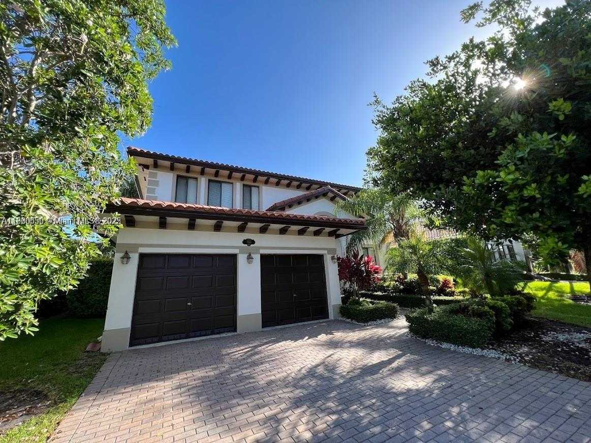 Small Image of 7961 SOUTH WEST 195TH TER, Cutler Bay Number 1