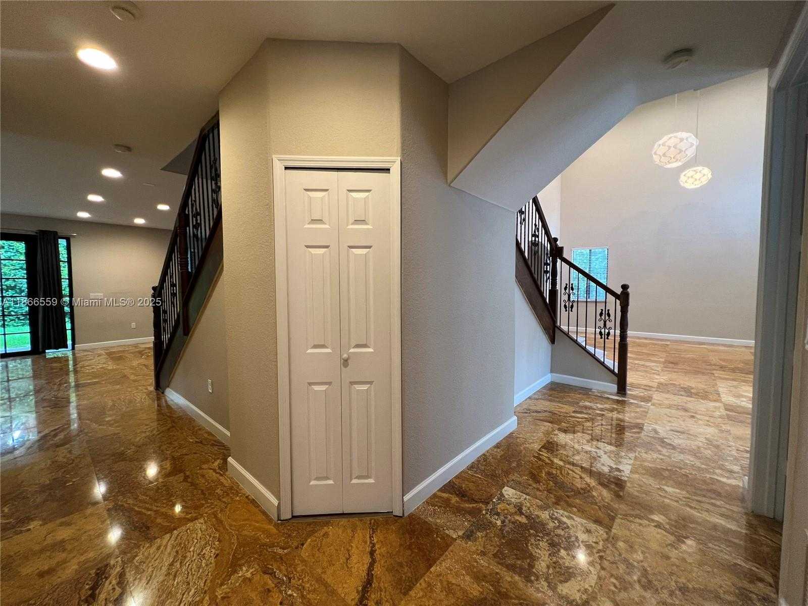 Small Image of 7961 SOUTH WEST 195TH TER, Cutler Bay Number 14