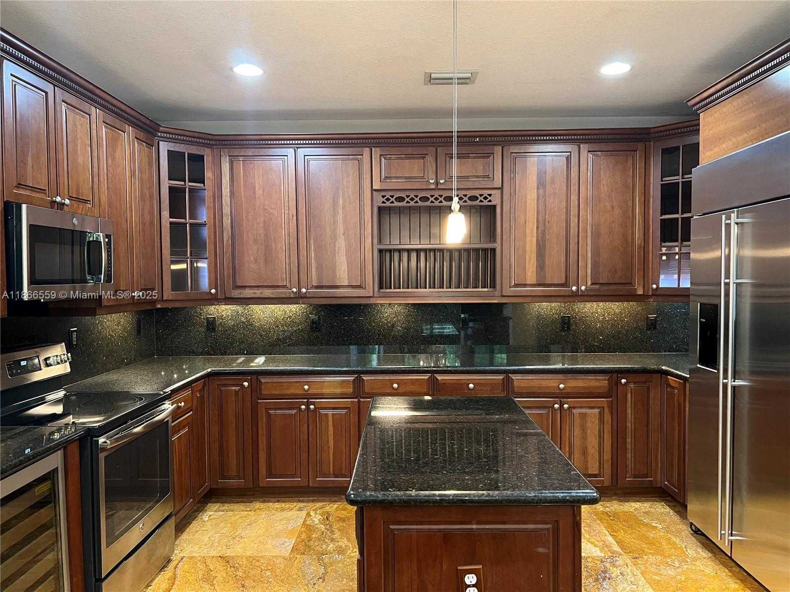 Small Image of 7961 SOUTH WEST 195TH TER, Cutler Bay Number 22