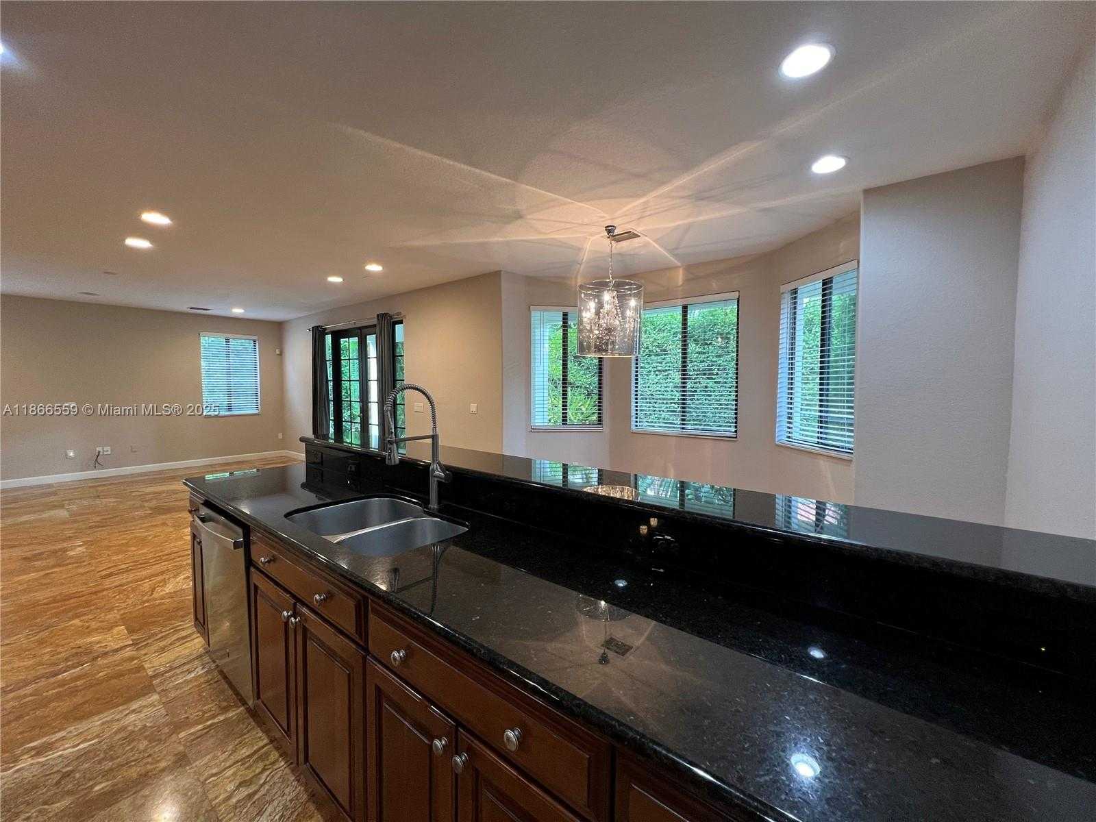 Small Image of 7961 SOUTH WEST 195TH TER, Cutler Bay Number 26